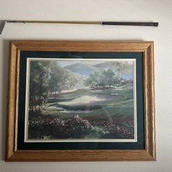 ⛳️Oak Framed Print with glass and vintage golf club.  Frame measures 32”Lx 26”H Smoke and pet free home. PU in Kennewick near Canyon Lakes Golf Cou