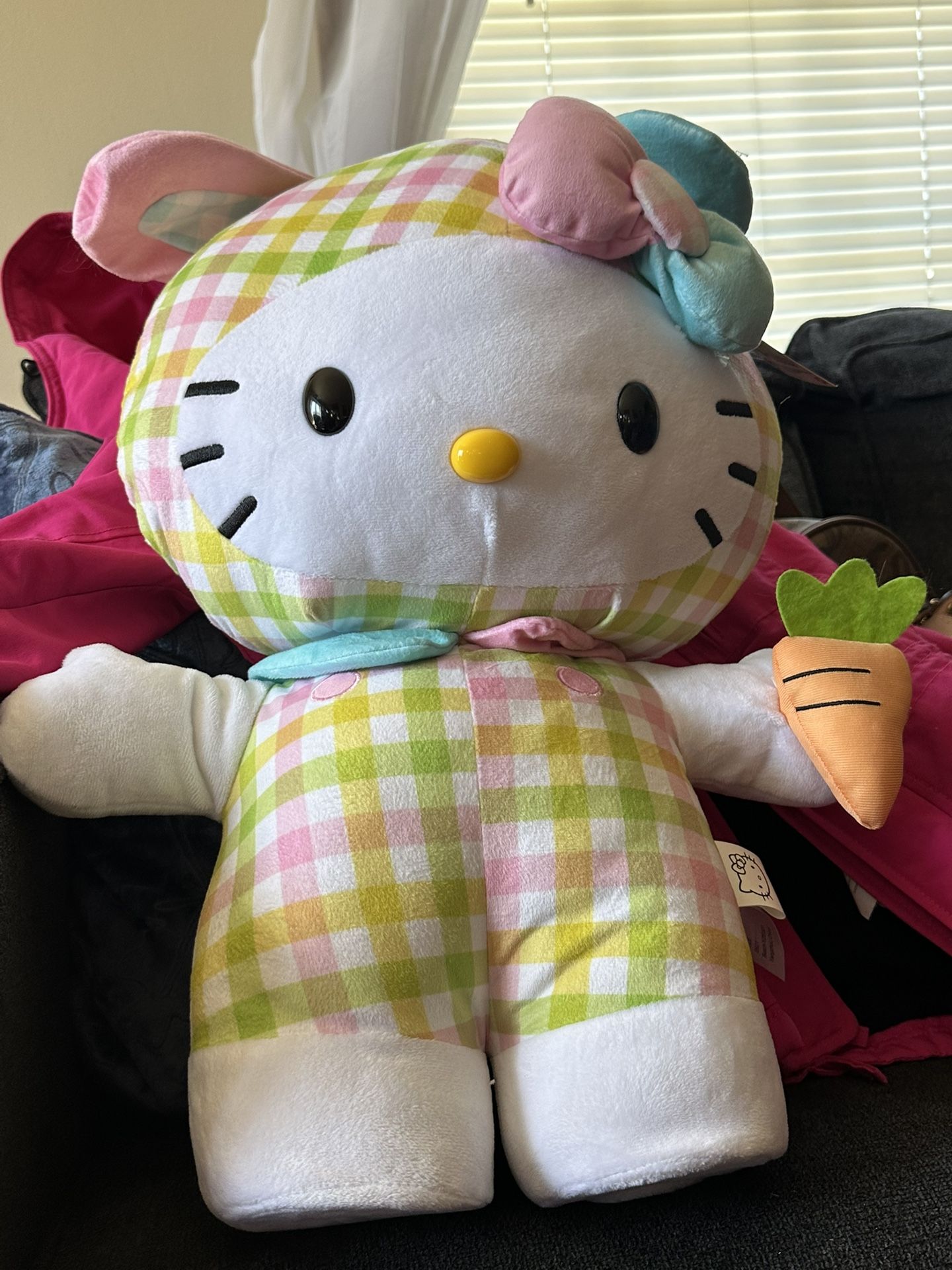 Easter Hello Kitty Greeter