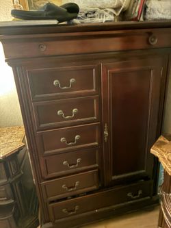 Dresser