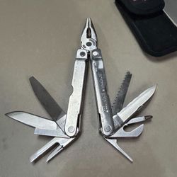 Leatherman Super Tool (Like New Never Used)(It’s still Available) 