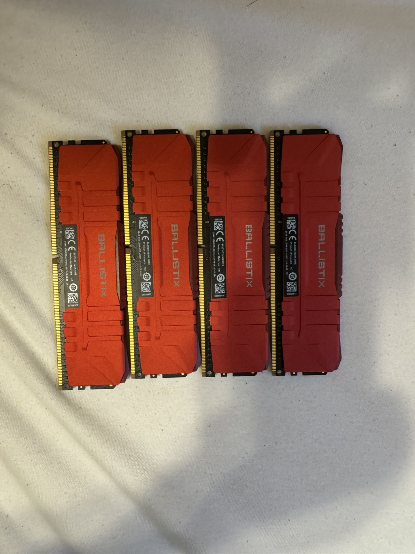 32 GB DDR4-3000 RAM (4x8GB)