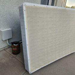 Free Queen Box Spring Mattress Free Yes Still Available 
