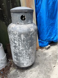 100 gal propane tank