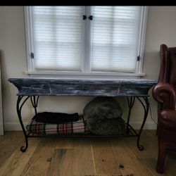 Console/entry Table