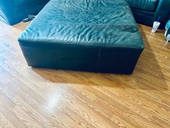 Large real leather Ottaman