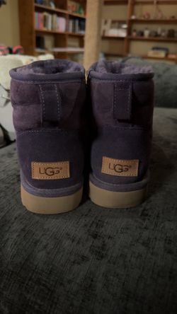 Women’s purple ugg minis