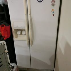 Whirlpool Refrigerator 