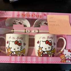 Hello Kitty Mug Set
