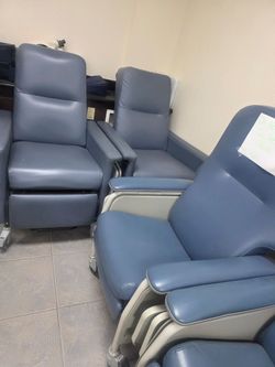 Hemodialysis chairs