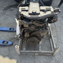 6.7 Cummins Engine 350hp Brand new 
