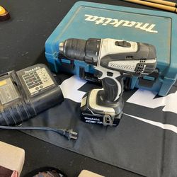 Makita 18volt Drill With 5.0 Battery