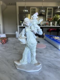 Gaylord George Good Porcelain Clown Figurine w/Rabbit & Baby 9.5” Tall