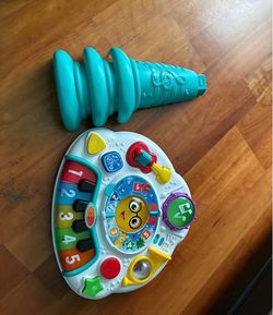 Bundle of baby toys for one year-old or under Bundle of baby toys for one year-old or under