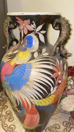 Beautiful Mexican Antique Vaz