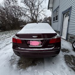 Hyundai Genesis Parts Car - Runs