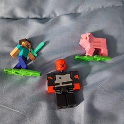Minecraft And Roblox Figures