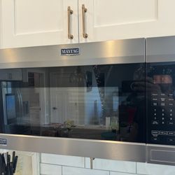 Maytag Wall/Top Mount Microwave. 