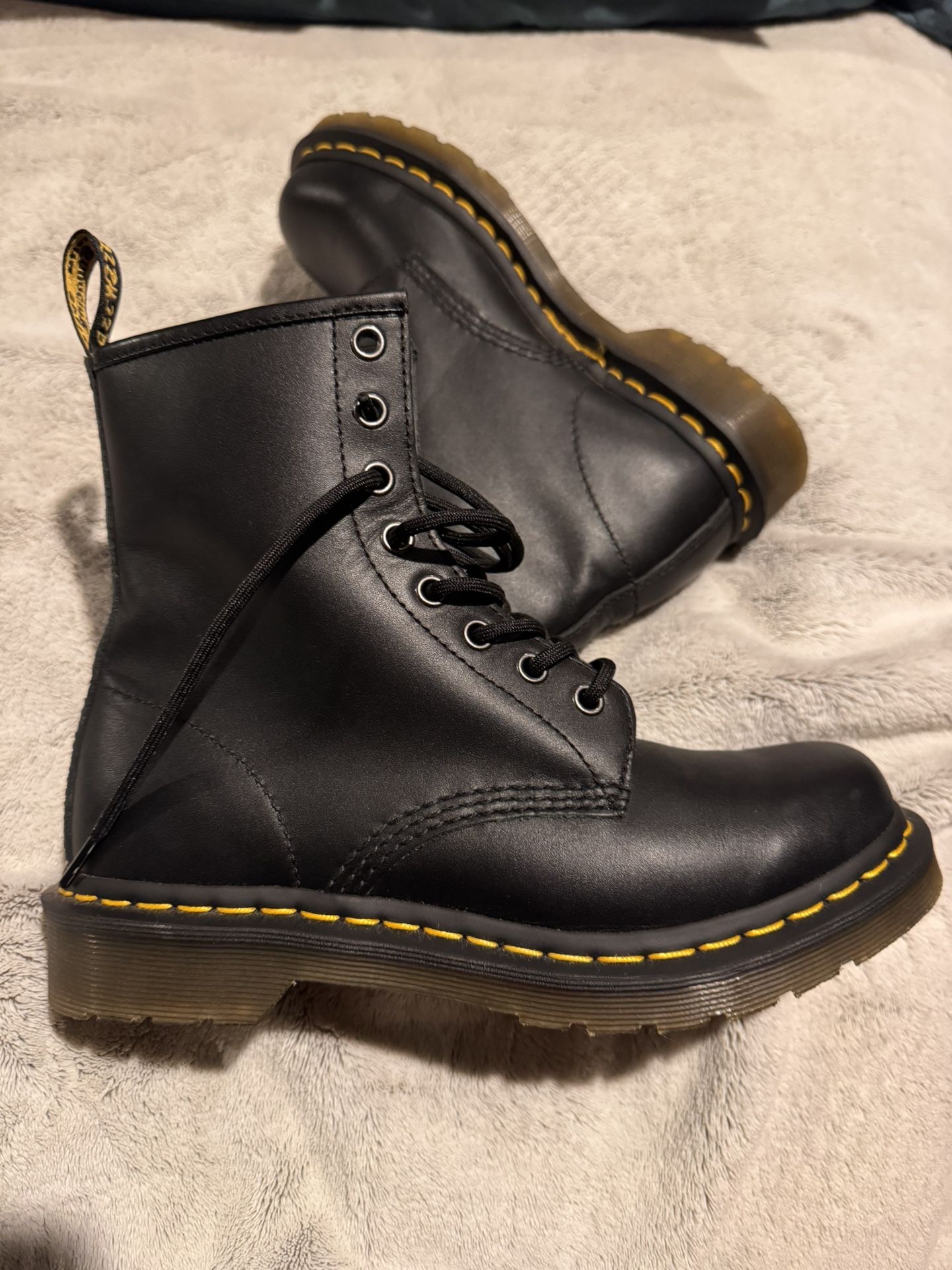 Brand New Dr. Martens Size US 7 Women 