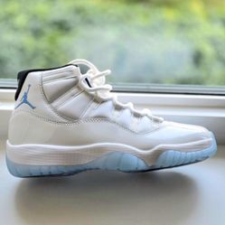 Legend Blue 11 Size 10