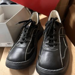 Guess Men Shoes NEW Size 8.5