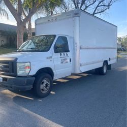 2009 Ford E350 16ft box Truck