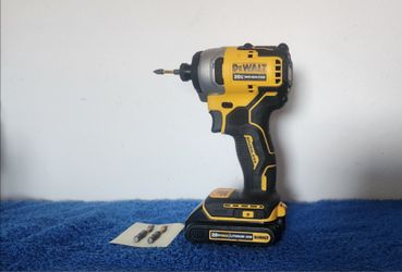 Dewalt DCF809 1/4”  Impact Driver with 20 Volt Battery & 3 Screws