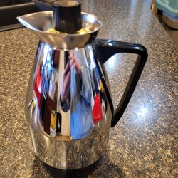 Stainless steel coffee carafe