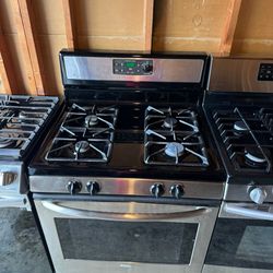 AMANA30" STAINLESS STEEL 4 BURNER GAS STOVE