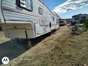 Photo Crage 1982 5.wheel triple axel trailer