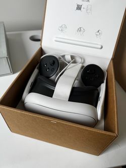 Meta Quest 3 VR Headset with Controllers