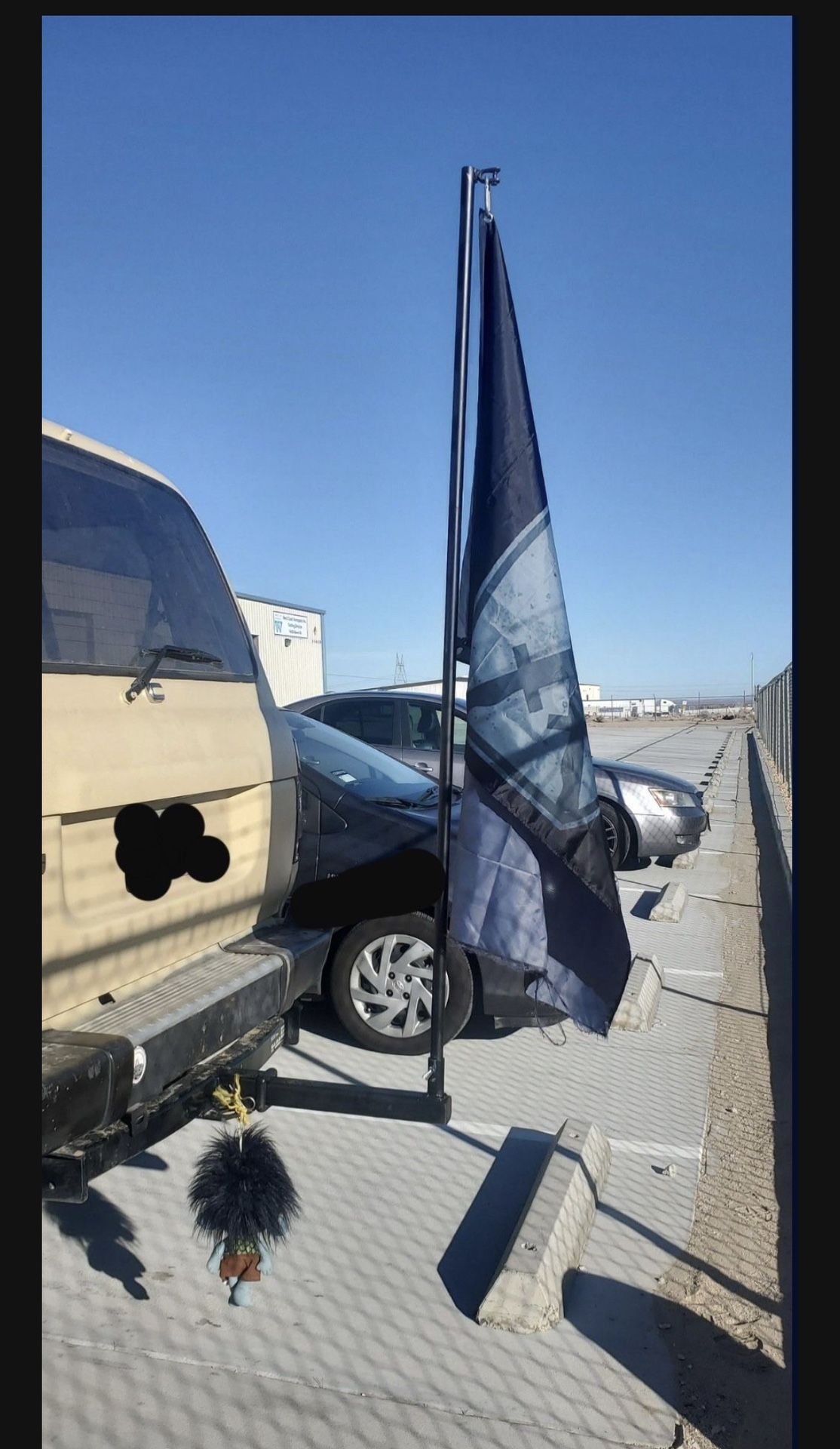 Flag Pole And Hitch For Any Truck 🛻 Or SUV 🚙 NFL MLB