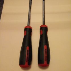 Phillips And Straight Screwdriver By Black & Decker