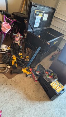 Tools and game box