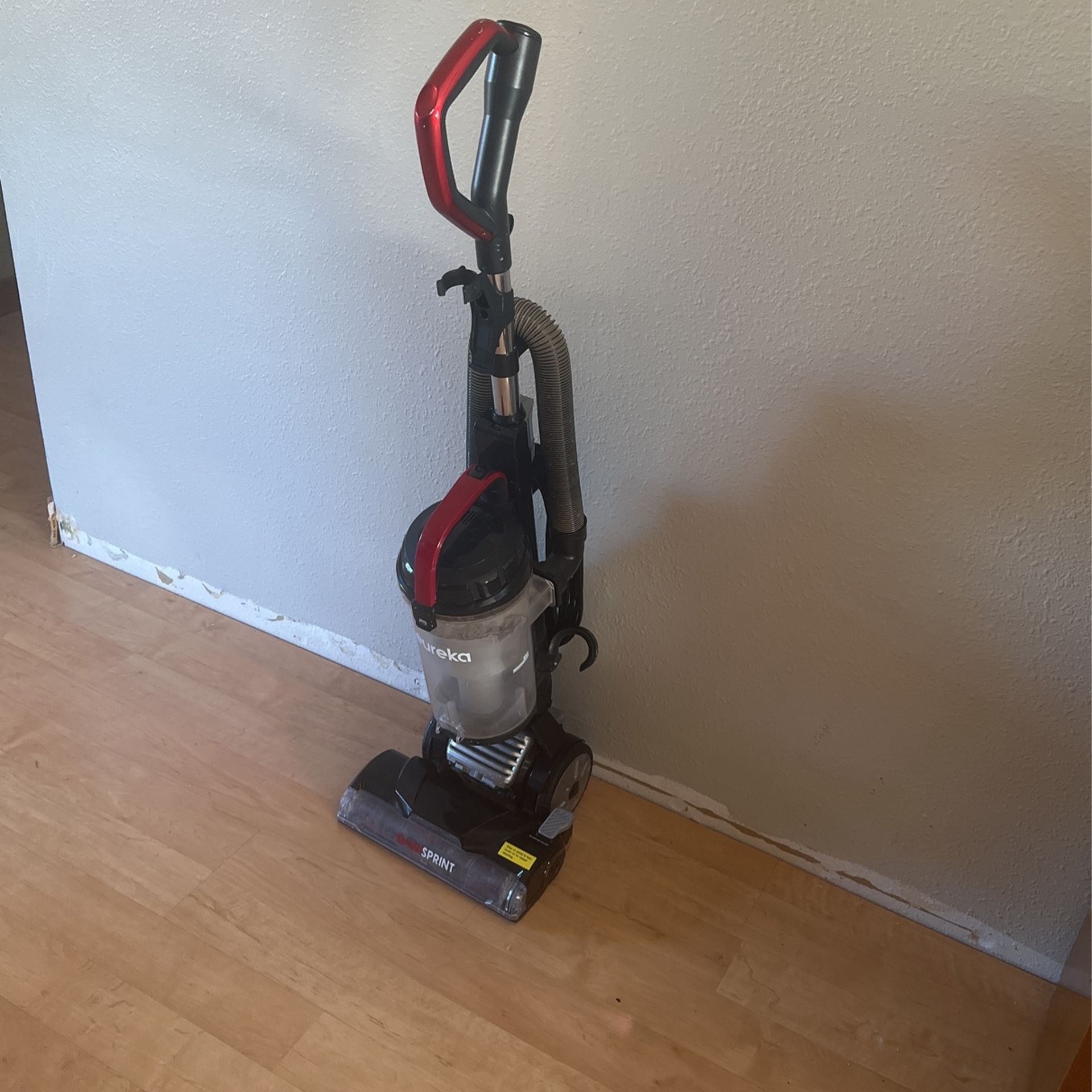 Eureka Dash Sprint Vacuum Cleaner 