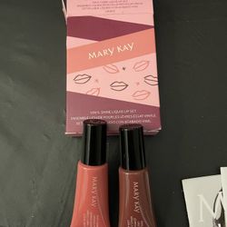 Mary Kay Vinyl Shine Liquid Lip Set