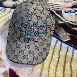 2 Gucci Hats 40$ Each