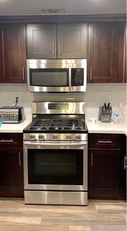 LG Gas Stove / Oven – Works – LRG3021ST