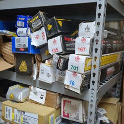 Large Lot Approx 100 New Shocks And Struts