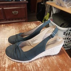 Used   Ladies   Wedge   Sandals 