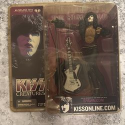 Kiss figure action