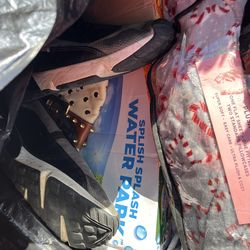 Free covers shoes and a water splish splash for free new one toy missing but