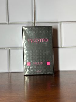 Valentino born in Roma Extradose