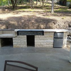 Outdoor Kitchen