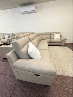 Julius ll  5- pc leather L sectional with 3 power recliners