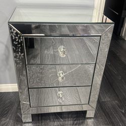 Mirror Drawer