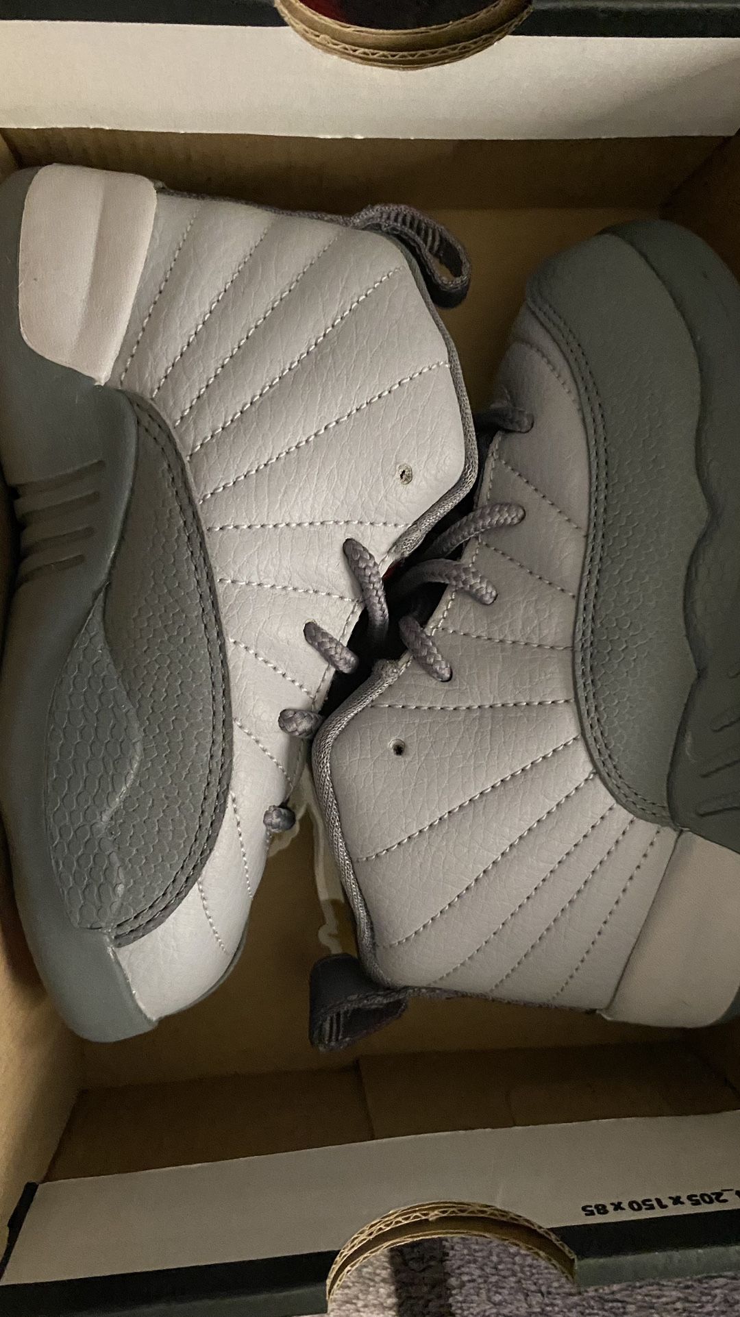 Girls Child Jordan 12 Size 8