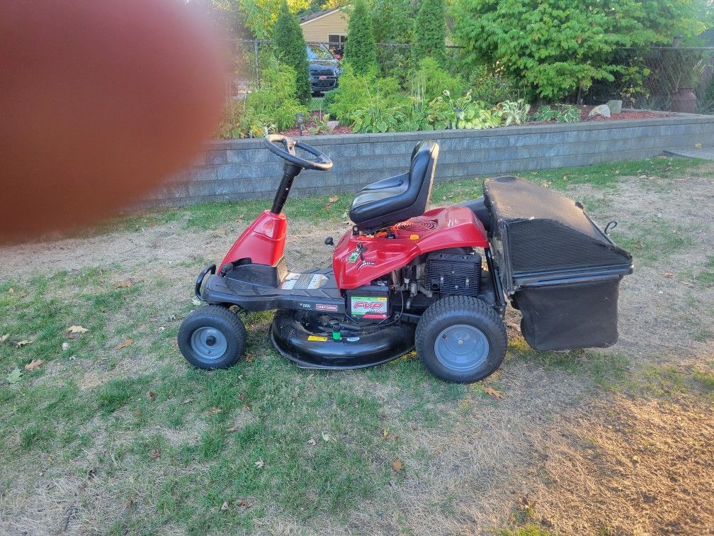 Craftsman Rear Engine Lawn Tractor