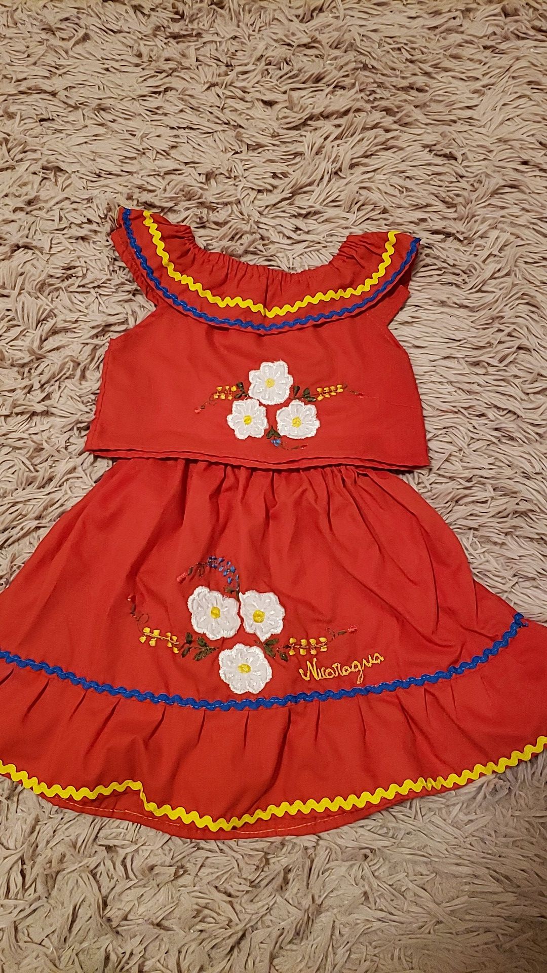 Traditional 2 piece girl's embroidered Nicaraguan dress