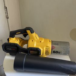 DEWALT 60V MAX 125 MPH 600 CFM Brushless Cordless Battery Powered Handheld Leaf Blower (tool Only)