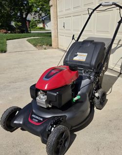 Honda Selfpropelled Lawnmower